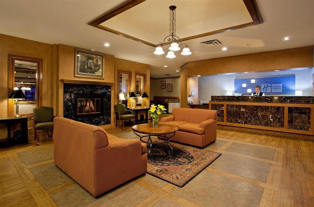 Holiday Inn Express Hotel & Suites Pittsburgh Airport By Ihg Robinson Township Интериор снимка