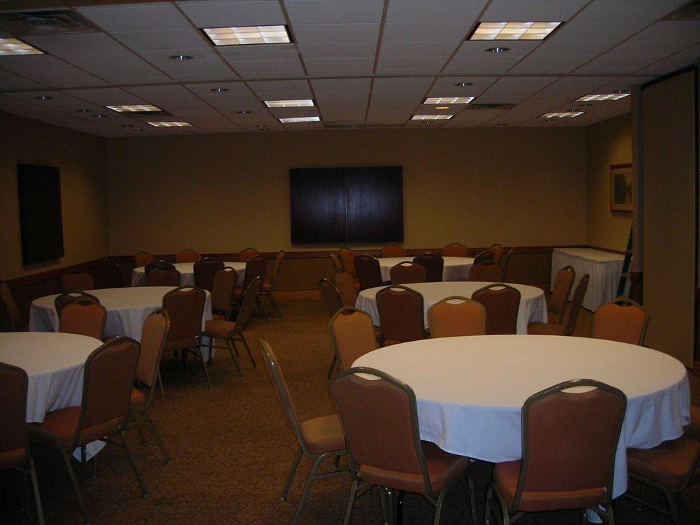 Holiday Inn Express Hotel & Suites Pittsburgh Airport By Ihg Robinson Township Съоръжения снимка