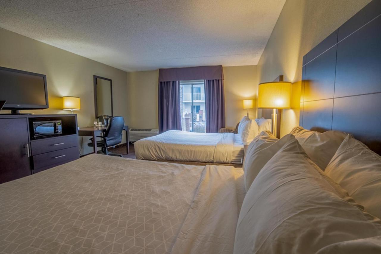 Holiday Inn Express Hotel & Suites Pittsburgh Airport By Ihg Robinson Township Екстериор снимка
