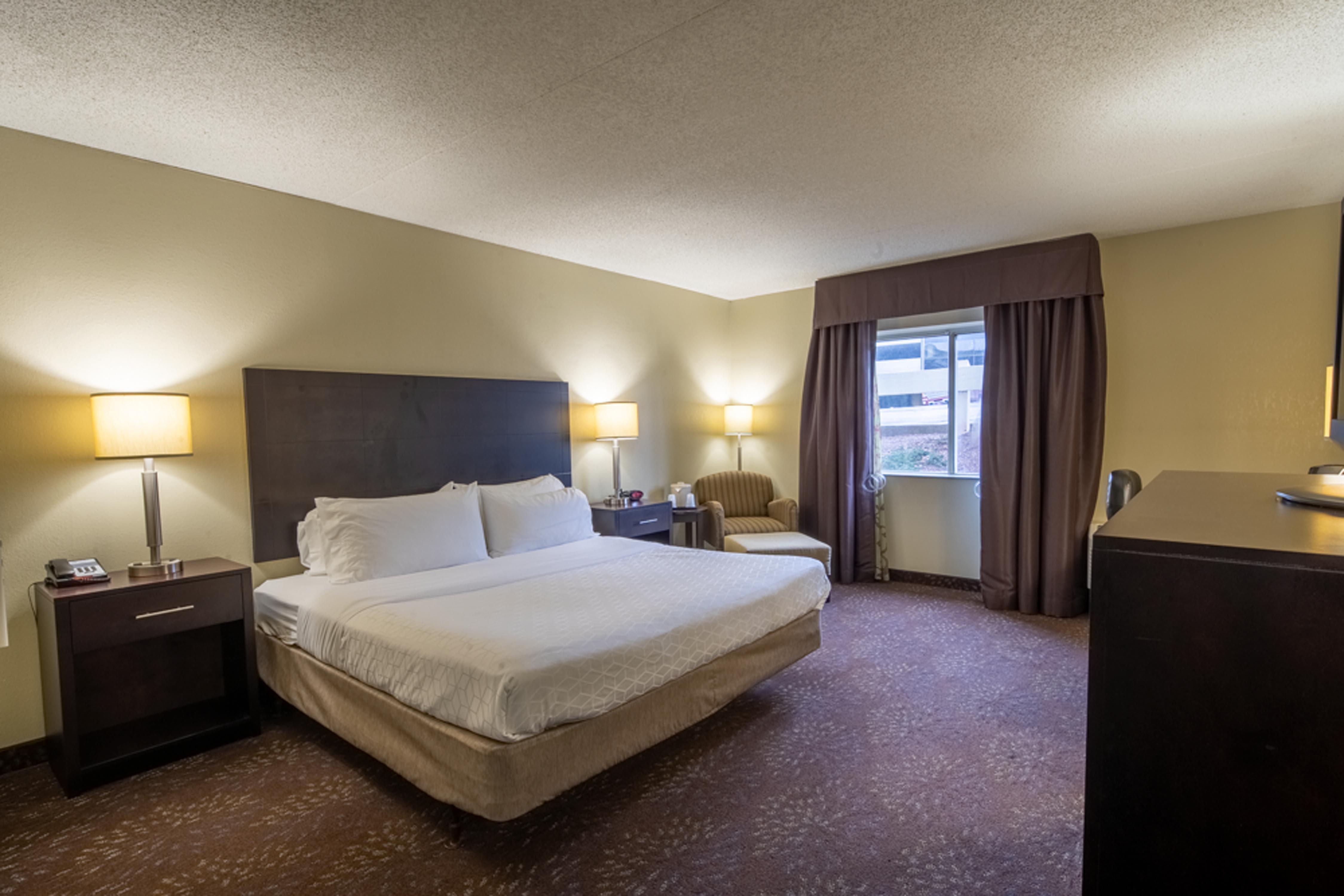 Holiday Inn Express Hotel & Suites Pittsburgh Airport By Ihg Robinson Township Екстериор снимка