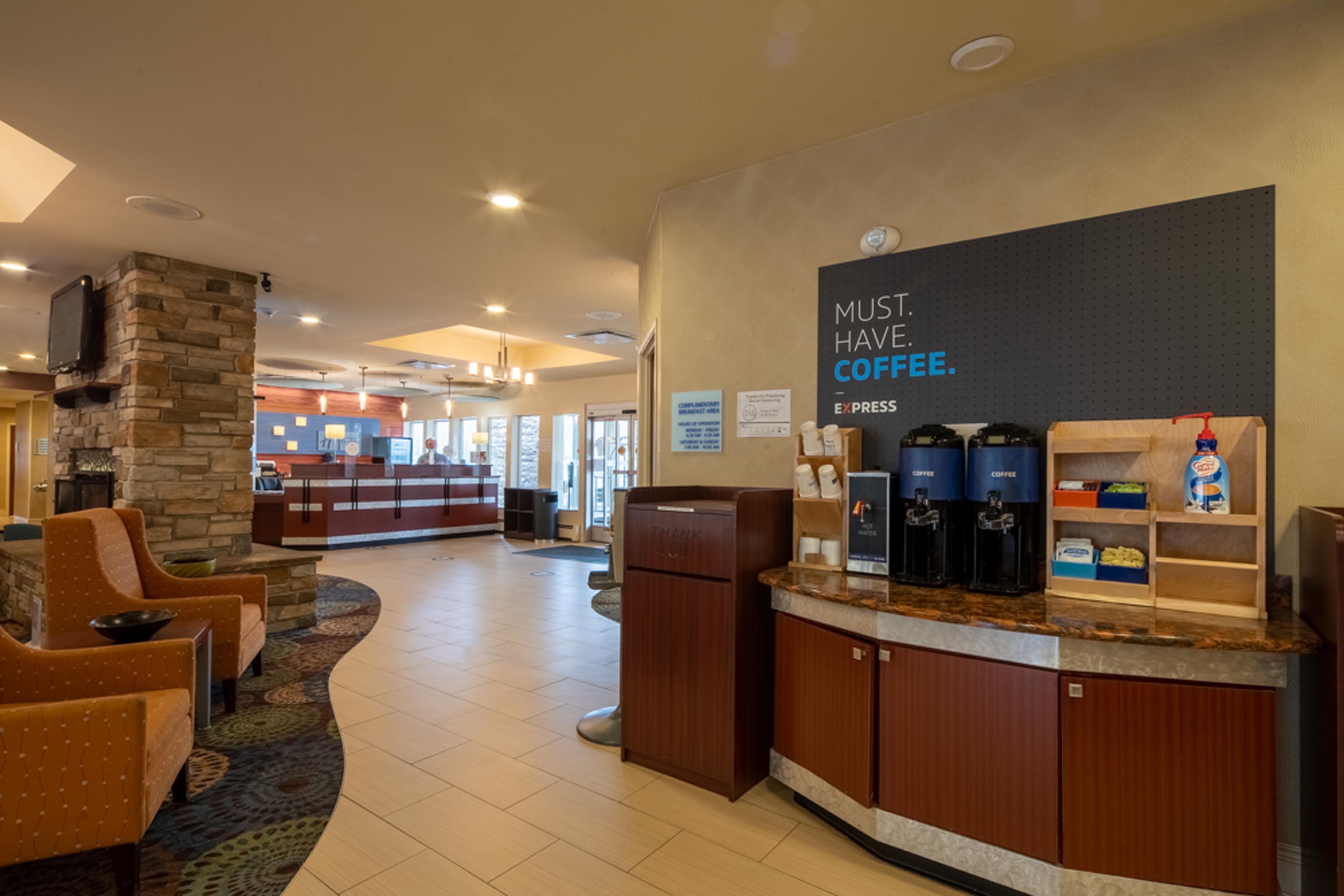 Holiday Inn Express Hotel & Suites Pittsburgh Airport By Ihg Robinson Township Екстериор снимка