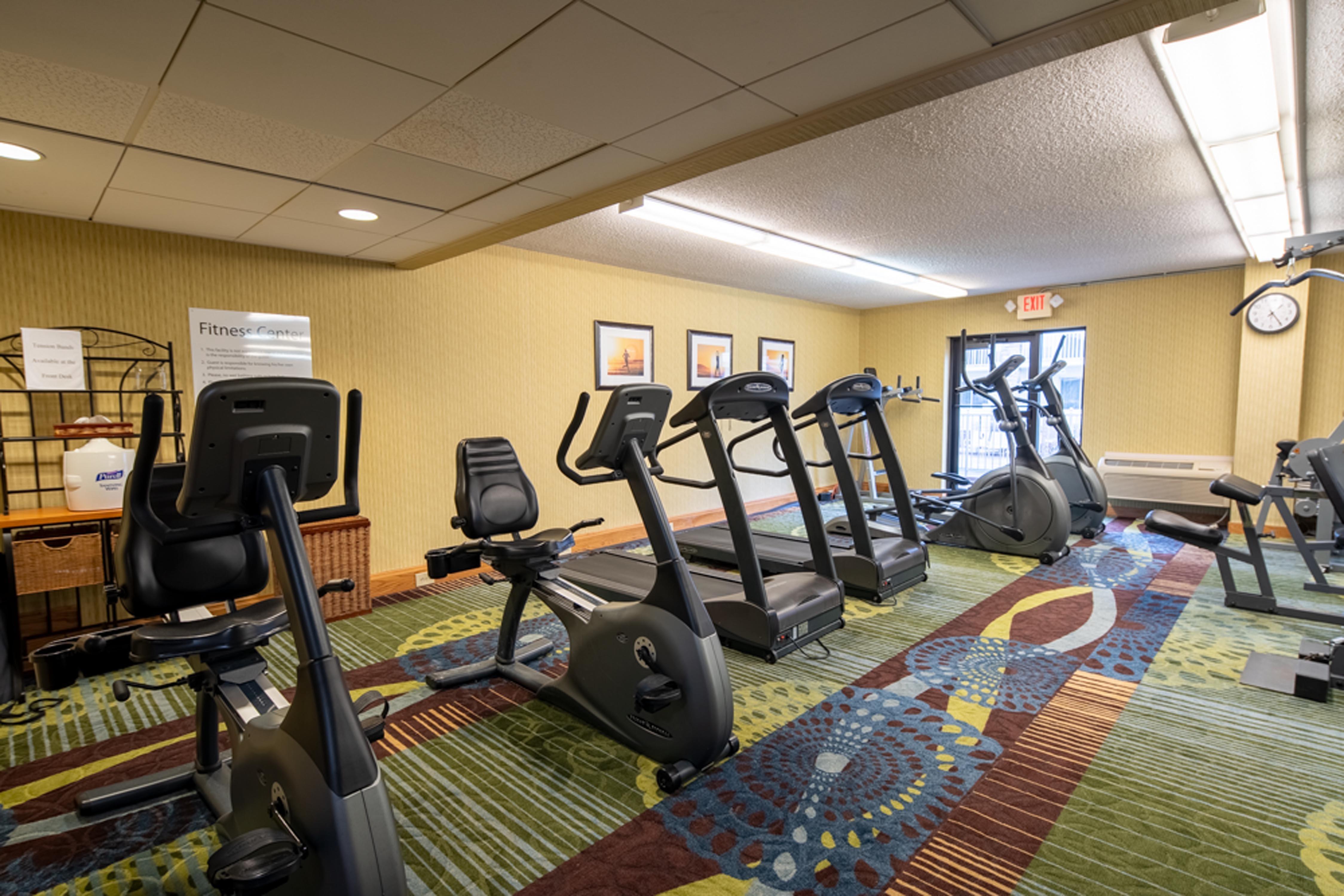 Holiday Inn Express Hotel & Suites Pittsburgh Airport By Ihg Robinson Township Екстериор снимка