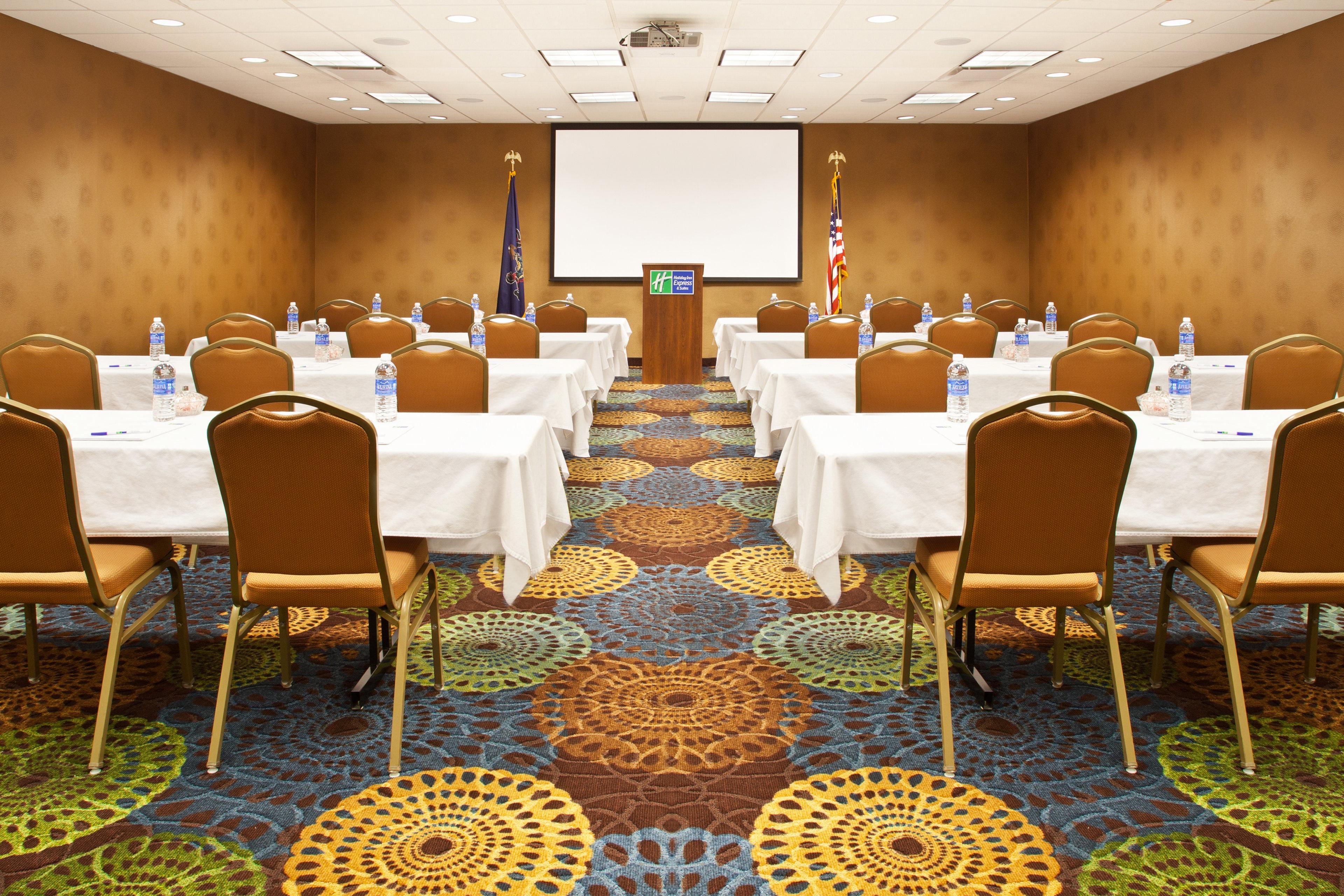 Holiday Inn Express Hotel & Suites Pittsburgh Airport By Ihg Robinson Township Екстериор снимка