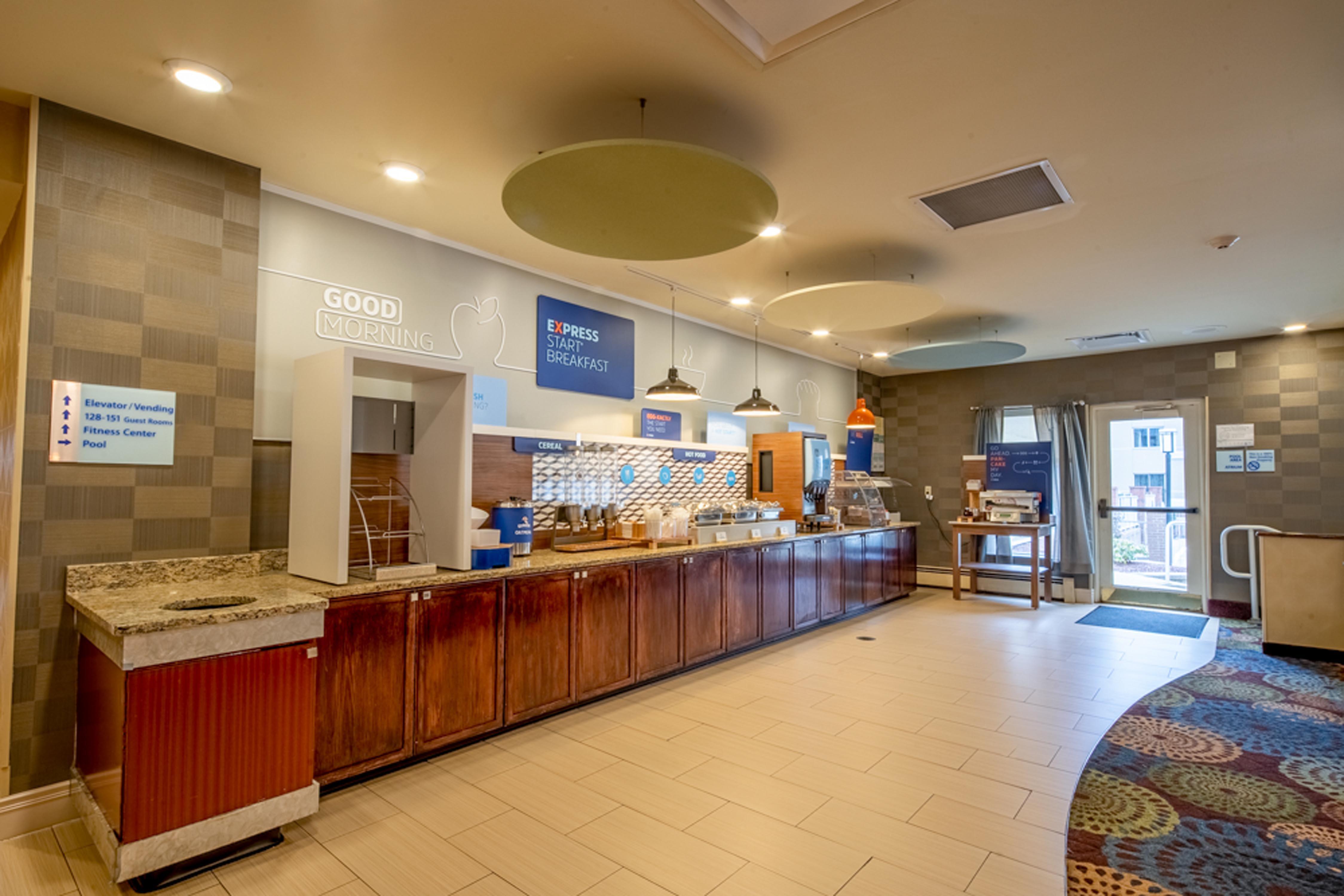 Holiday Inn Express Hotel & Suites Pittsburgh Airport By Ihg Robinson Township Екстериор снимка