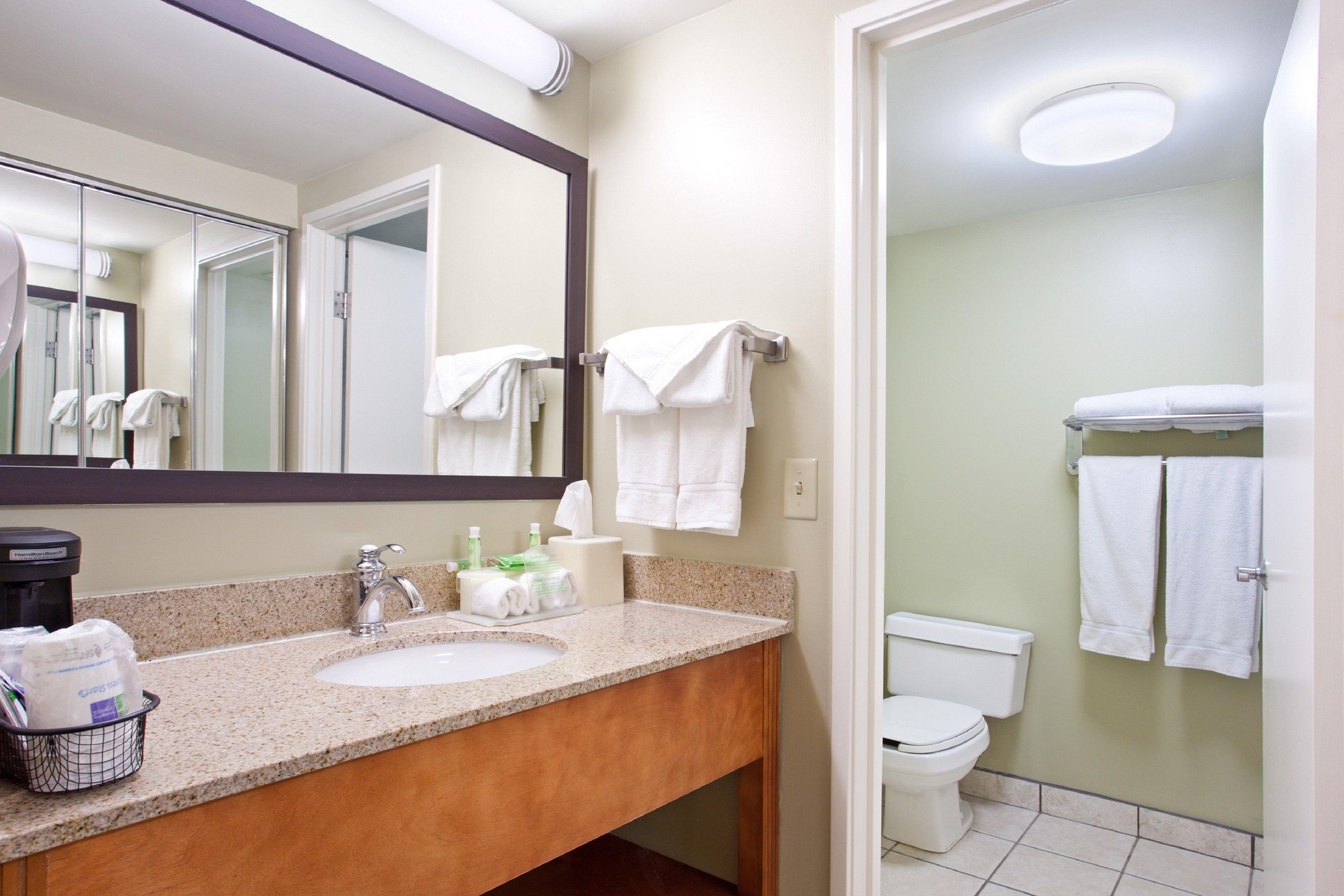 Holiday Inn Express Hotel & Suites Pittsburgh Airport By Ihg Robinson Township Екстериор снимка