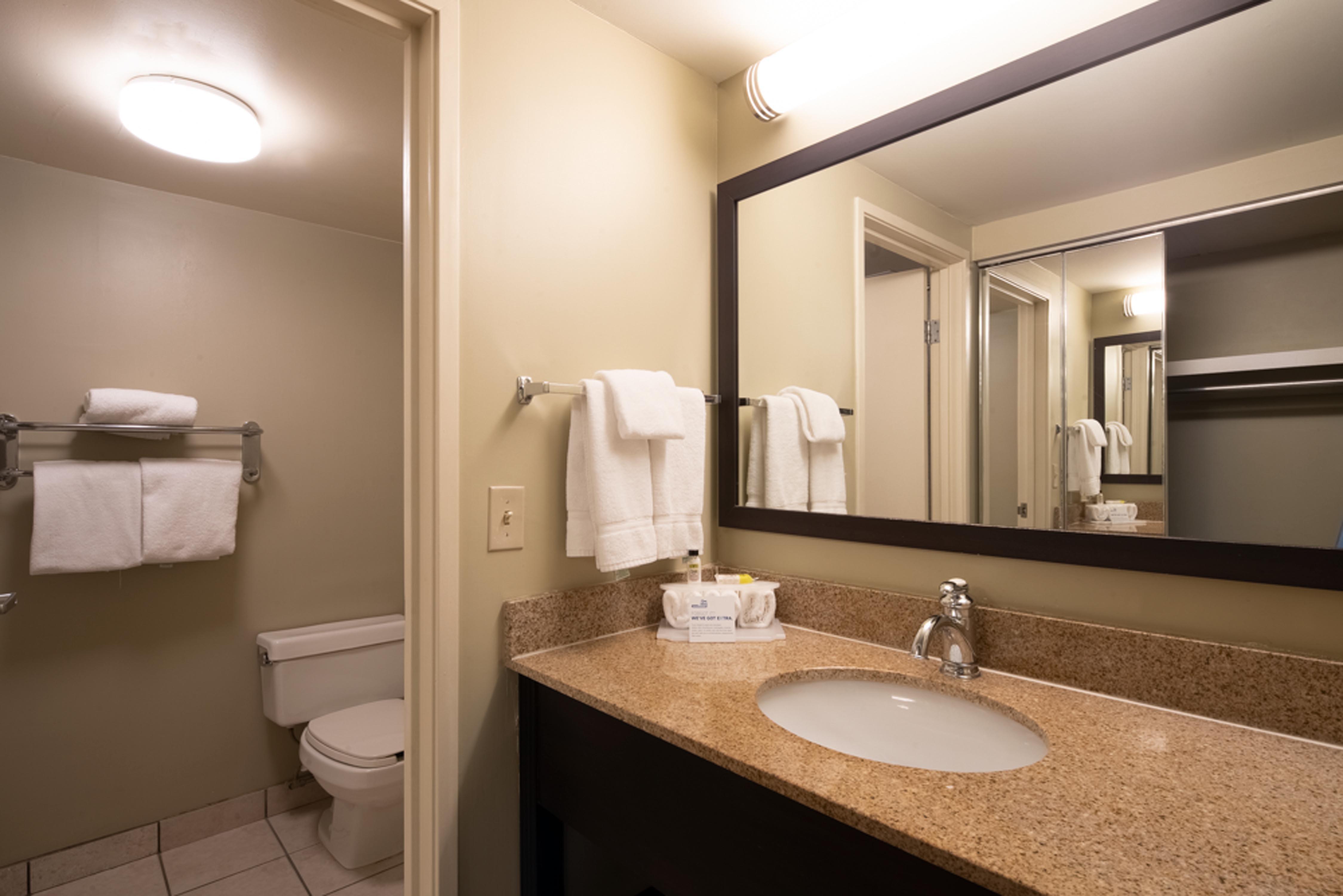 Holiday Inn Express Hotel & Suites Pittsburgh Airport By Ihg Robinson Township Екстериор снимка