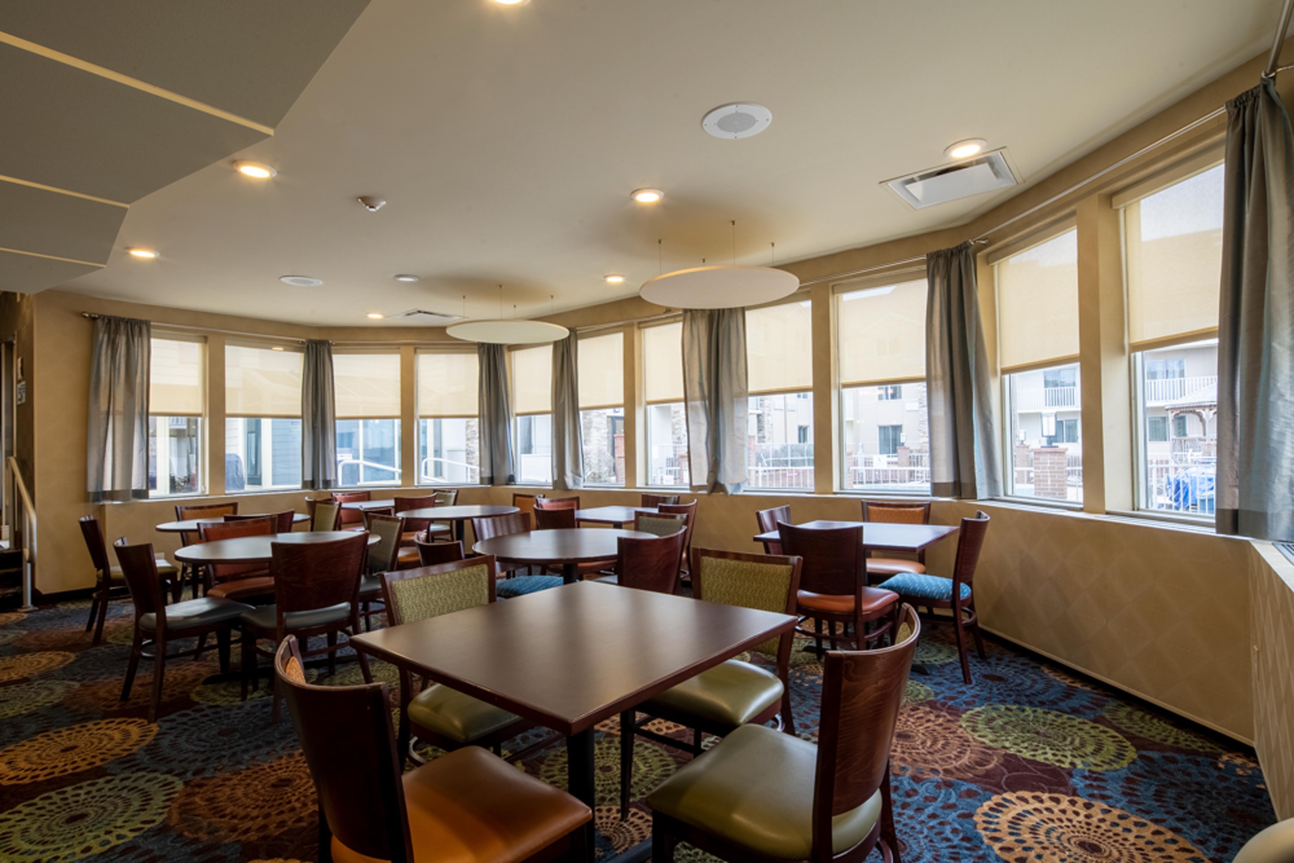 Holiday Inn Express Hotel & Suites Pittsburgh Airport By Ihg Robinson Township Екстериор снимка